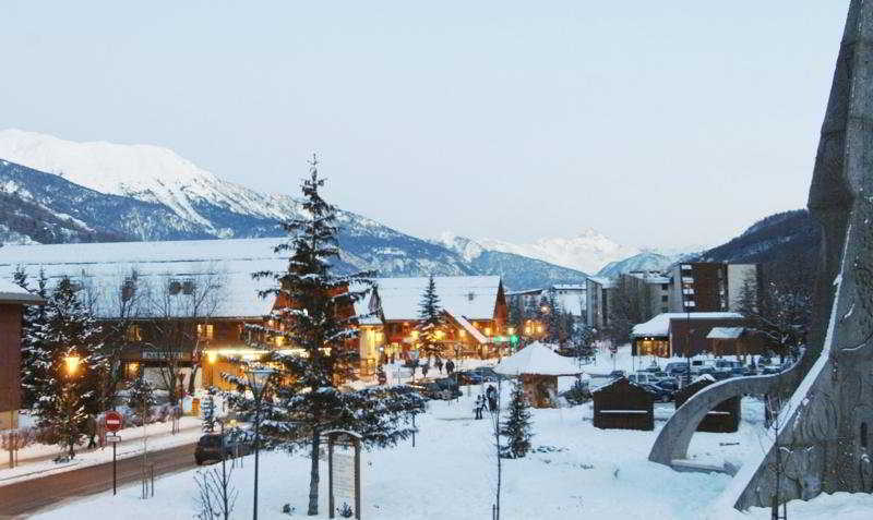 Pierre & Vacances Residence L'Alpaga Serre Chevalier Bagian luar foto